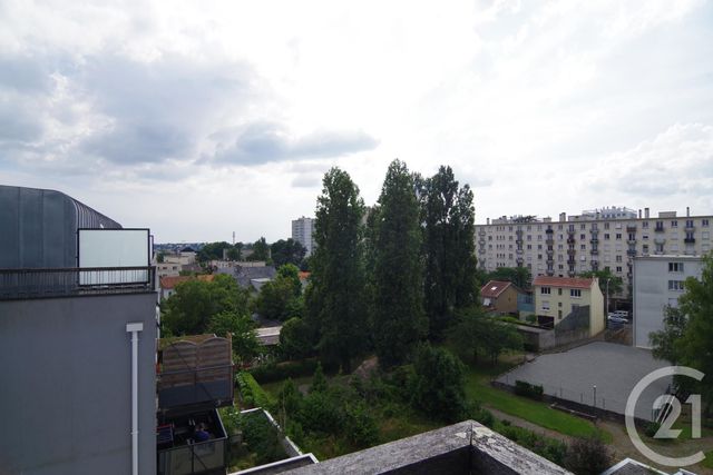 Afficher la photo en grand Appartement F2 à vendre - 2 pièces - 44.55 m2 - ST HERBLAIN - 44 - PAYS-DE-LOIRE - Century 21 Longchamp