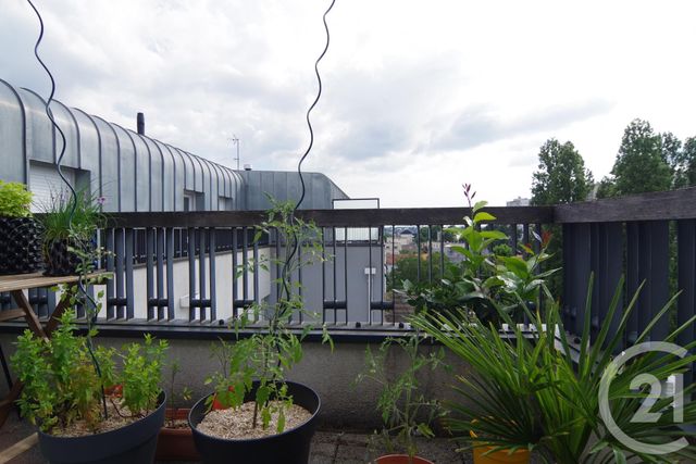 Afficher la photo en grand Appartement F2 à vendre - 2 pièces - 44.55 m2 - ST HERBLAIN - 44 - PAYS-DE-LOIRE - Century 21 Longchamp