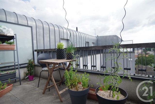Afficher la photo en grand Appartement F2 à vendre - 2 pièces - 44.55 m2 - ST HERBLAIN - 44 - PAYS-DE-LOIRE - Century 21 Longchamp