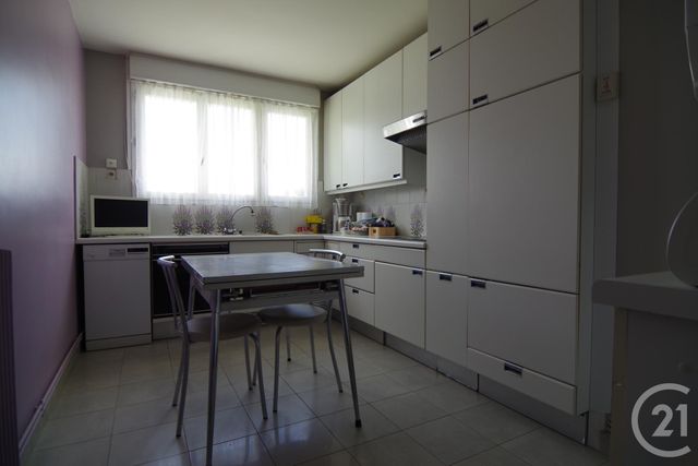 Appartement F4 à vendre - 4 pièces - 87.0 m2 - ST HERBLAIN - 44 - PAYS-DE-LOIRE - Century 21 Longchamp Appartement F4 à vendre - 4 pièces - 87.0 m2 - ST HERBLAIN - 44 - PAYS-DE-LOIRE - Century 21 Longchamp