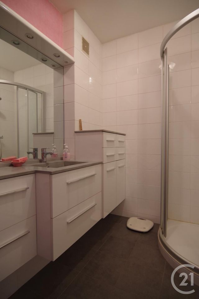 Appartement F4 à vendre - 4 pièces - 87.0 m2 - ST HERBLAIN - 44 - PAYS-DE-LOIRE - Century 21 Longchamp Appartement F4 à vendre - 4 pièces - 87.0 m2 - ST HERBLAIN - 44 - PAYS-DE-LOIRE - Century 21 Longchamp