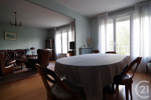 Appartement F4 à vendre - 4 pièces - 87.0 m2 - ST HERBLAIN - 44 - PAYS-DE-LOIRE - Century 21 Longchamp Appartement F4 à vendre - 4 pièces - 87.0 m2 - ST HERBLAIN - 44 - PAYS-DE-LOIRE - Century 21 Longchamp