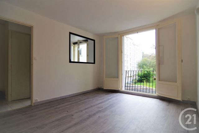 Appartement T2 à vendre - 2 pièces - 40.54 m2 - ST HERBLAIN - 44 - PAYS-DE-LOIRE - Century 21 Longchamp