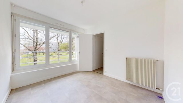 Appartement F4 à vendre - 4 pièces - 71.25 m2 - ST HERBLAIN - 44 - PAYS-DE-LOIRE - Century 21 Longchamp