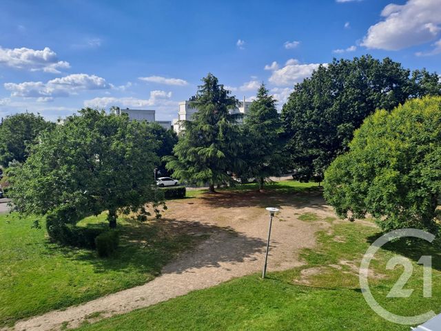 Appartement F4 à vendre - 4 pièces - 72.0 m2 - ST HERBLAIN - 44 - PAYS-DE-LOIRE - Century 21 Longchamp