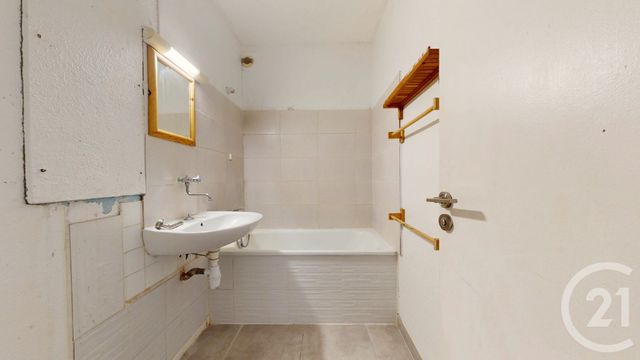Appartement F4 à vendre - 4 pièces - 77.59 m2 - ST HERBLAIN - 44 - PAYS-DE-LOIRE - Century 21 Longchamp