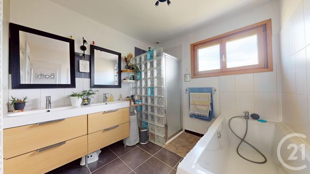 maison à vendre - 9 pièces - 173.4 m2 - ST HERBLAIN - 44 - PAYS-DE-LOIRE - Century 21 Longchamp