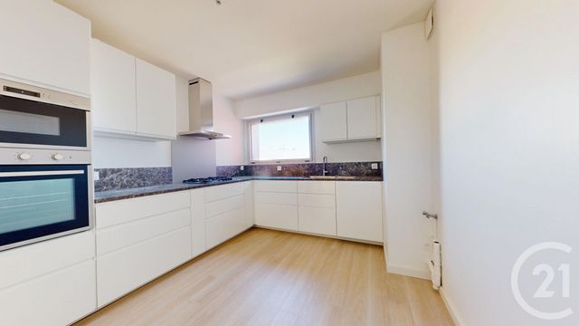 Appartement F5 à vendre - 5 pièces - 99.15 m2 - ST HERBLAIN - 44 - PAYS-DE-LOIRE - Century 21 Longchamp