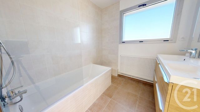 Appartement F5 à vendre - 5 pièces - 99.15 m2 - ST HERBLAIN - 44 - PAYS-DE-LOIRE - Century 21 Longchamp