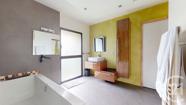 maison à vendre - 5 pièces - 188.0 m2 - ST ETIENNE DE MONTLUC - 44 - PAYS-DE-LOIRE - Century 21 Longchamp