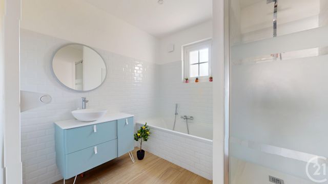 maison à vendre - 8 pièces - 145.25 m2 - STE LUCE SUR LOIRE - 44 - PAYS-DE-LOIRE - Century 21 Longchamp