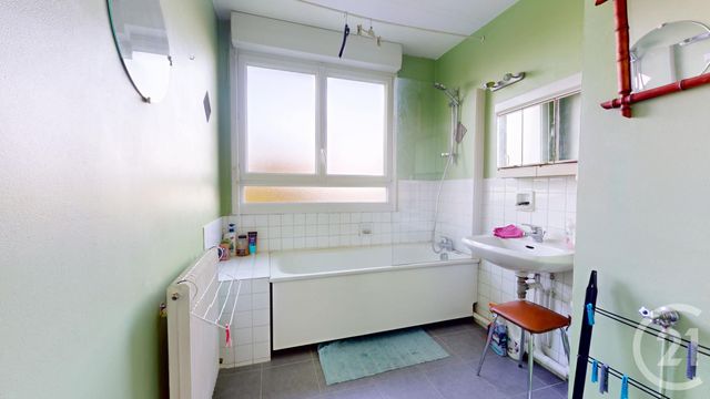 Appartement T3 à vendre - 3 pièces - 66.0 m2 - ORVAULT - 44 - PAYS-DE-LOIRE - Century 21 Longchamp