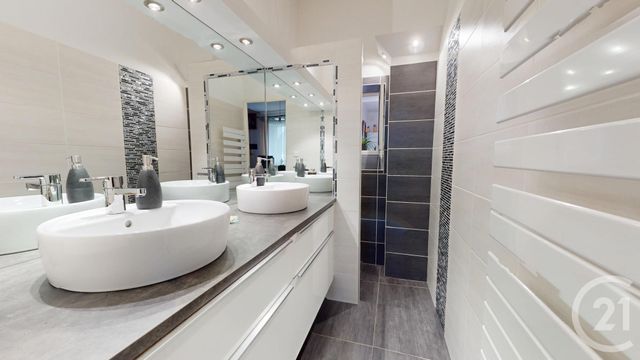 maison à vendre - 5 pièces - 109.0 m2 - ST HERBLAIN - 44 - PAYS-DE-LOIRE - Century 21 Longchamp