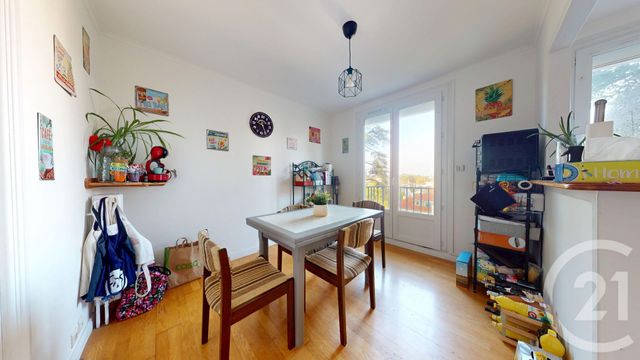 Appartement F3 à louer - 4 pièces - 74.3 m2 - ST HERBLAIN - 44 - PAYS-DE-LOIRE - Century 21 Longchamp