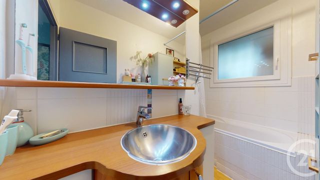 Appartement F4 à vendre - 4 pièces - 71.6 m2 - NANTES - 44 - PAYS-DE-LOIRE - Century 21 Longchamp