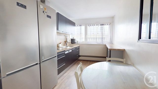 Appartement à vendre - 6 pièces - 102.0 m2 - ST HERBLAIN - 44 - PAYS-DE-LOIRE - Century 21 Longchamp