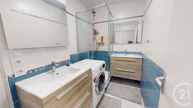 Appartement à vendre - 6 pièces - 102.0 m2 - ST HERBLAIN - 44 - PAYS-DE-LOIRE - Century 21 Longchamp