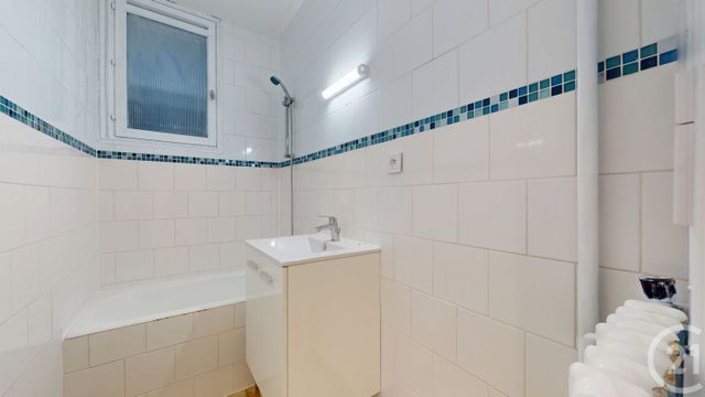 Appartement F3 à louer - 3 pièces - 58.88 m2 - ST HERBLAIN - 44 - PAYS-DE-LOIRE - Century 21 Longchamp