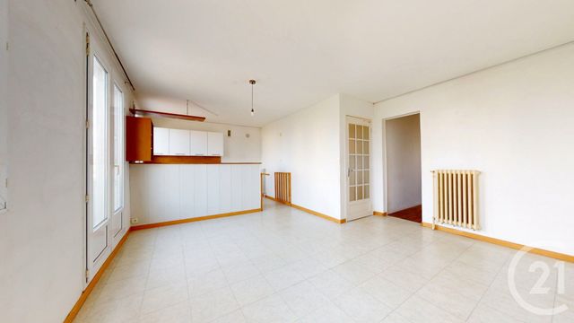 Appartement T3 à vendre - 3 pièces - 65.62 m2 - ST HERBLAIN - 44 - PAYS-DE-LOIRE - Century 21 Longchamp