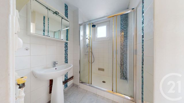 Appartement T3 à vendre - 3 pièces - 65.62 m2 - ST HERBLAIN - 44 - PAYS-DE-LOIRE - Century 21 Longchamp