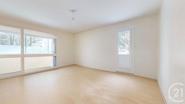 Appartement F3 à louer - 3 pièces - 62.35 m2 - ST HERBLAIN - 44 - PAYS-DE-LOIRE - Century 21 Longchamp