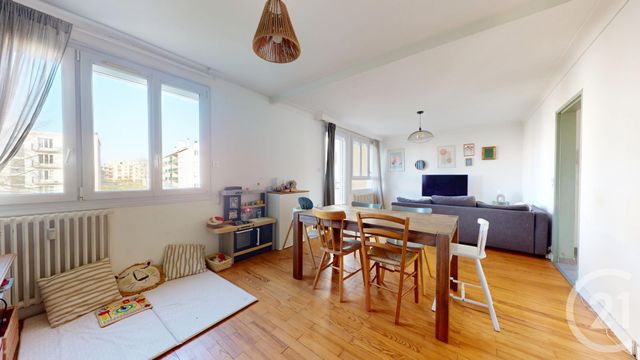 Appartement T4 à vendre - 4 pièces - 74.0 m2 - NANTES - 44 - PAYS-DE-LOIRE - Century 21 Longchamp