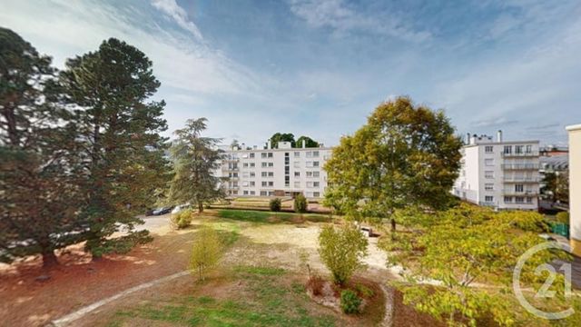 Appartement T4 à vendre - 4 pièces - 74.0 m2 - NANTES - 44 - PAYS-DE-LOIRE - Century 21 Longchamp