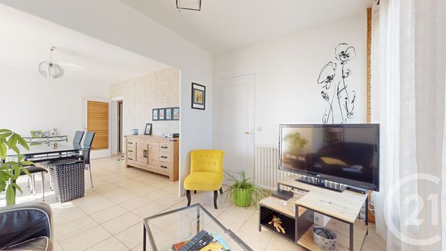 Appartement T4 à vendre - 3 pièces - 70.56 m2 - NANTES - 44 - PAYS-DE-LOIRE - Century 21 Longchamp