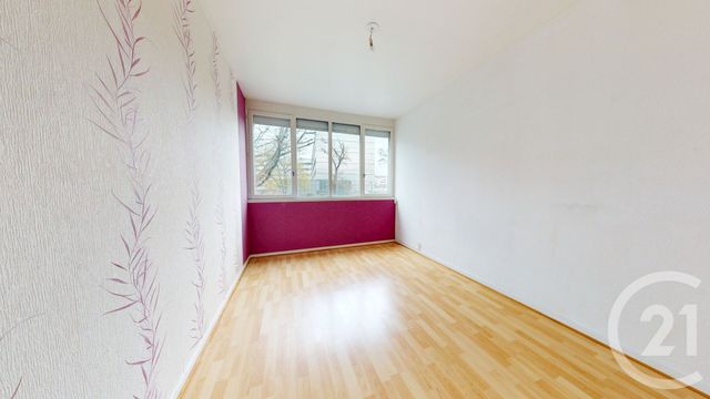 Appartement T4 à vendre - 5 pièces - 87.0 m2 - ST HERBLAIN - 44 - PAYS-DE-LOIRE - Century 21 Longchamp