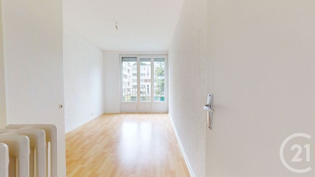 Appartement T4 à vendre - 5 pièces - 87.0 m2 - ST HERBLAIN - 44 - PAYS-DE-LOIRE - Century 21 Longchamp