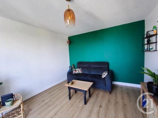 Appartement F1 à louer - 1 pièce - 29.0 m2 - ST HERBLAIN - 44 - PAYS-DE-LOIRE - Century 21 Longchamp