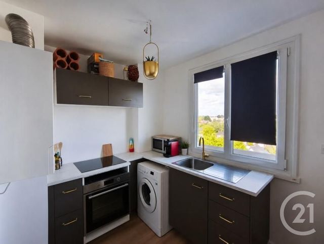 Appartement F1 à louer - 1 pièce - 29.0 m2 - ST HERBLAIN - 44 - PAYS-DE-LOIRE - Century 21 Longchamp