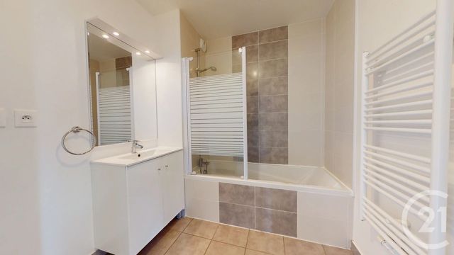 Appartement F3 à louer - 3 pièces - 63.5 m2 - ST HERBLAIN - 44 - PAYS-DE-LOIRE - Century 21 Longchamp