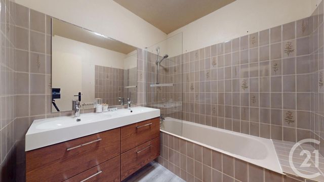 Appartement F2 à vendre - 2 pièces - 53.33 m2 - ST HERBLAIN - 44 - PAYS-DE-LOIRE - Century 21 Longchamp