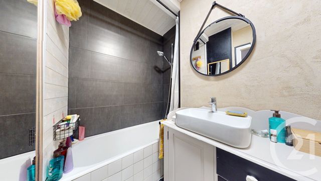 Appartement T3 à vendre - 3 pièces - 64.08 m2 - NANTES - 44 - PAYS-DE-LOIRE - Century 21 Longchamp