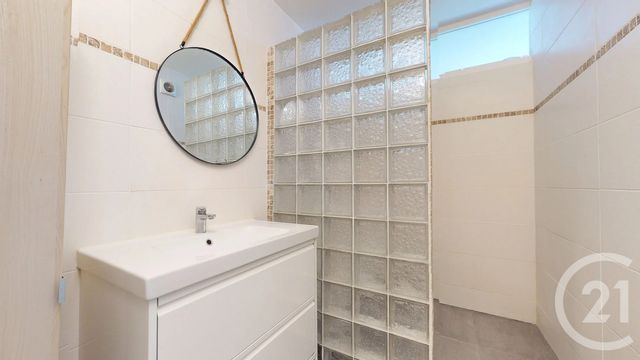 Appartement F3 à louer - 3 pièces - 70.21 m2 - ST HERBLAIN - 44 - PAYS-DE-LOIRE - Century 21 Longchamp