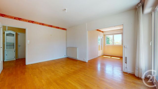 Appartement à vendre - 4 pièces - 74.21 m2 - ST HERBLAIN - 44 - PAYS-DE-LOIRE - Century 21 Longchamp