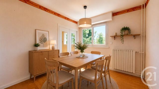 Appartement à vendre - 4 pièces - 74.21 m2 - ST HERBLAIN - 44 - PAYS-DE-LOIRE - Century 21 Longchamp