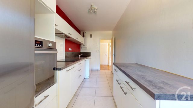 Appartement à vendre - 4 pièces - 74.21 m2 - ST HERBLAIN - 44 - PAYS-DE-LOIRE - Century 21 Longchamp