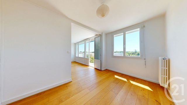 Appartement T4 à vendre - 4 pièces - 68.56 m2 - NANTES - 44 - PAYS-DE-LOIRE - Century 21 Longchamp