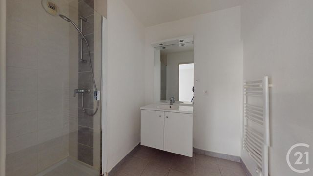 Appartement T2 à vendre - 2 pièces - 53.08 m2 - ST HERBLAIN - 44 - PAYS-DE-LOIRE - Century 21 Longchamp