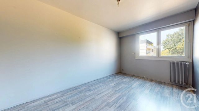 Appartement F4 à louer - 4 pièces - 100.0 m2 - ST HERBLAIN - 44 - PAYS-DE-LOIRE - Century 21 Longchamp