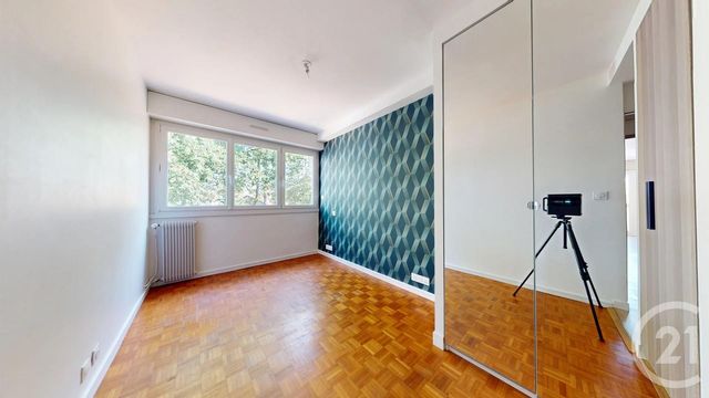 Appartement F4 à louer - 4 pièces - 100.0 m2 - ST HERBLAIN - 44 - PAYS-DE-LOIRE - Century 21 Longchamp