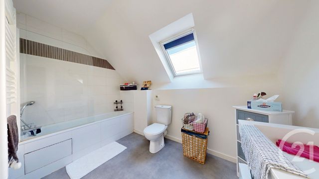 Appartement F3 à vendre - 3 pièces - 81.03 m2 - ST HERBLAIN - 44 - PAYS-DE-LOIRE - Century 21 Longchamp