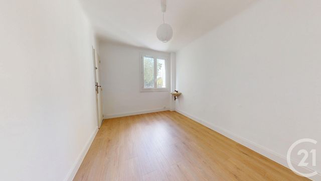 Appartement F4 à vendre - 4 pièces - 75.44 m2 - ST HERBLAIN - 44 - PAYS-DE-LOIRE - Century 21 Longchamp