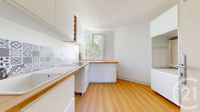 Appartement F4 à vendre - 4 pièces - 75.44 m2 - ST HERBLAIN - 44 - PAYS-DE-LOIRE - Century 21 Longchamp