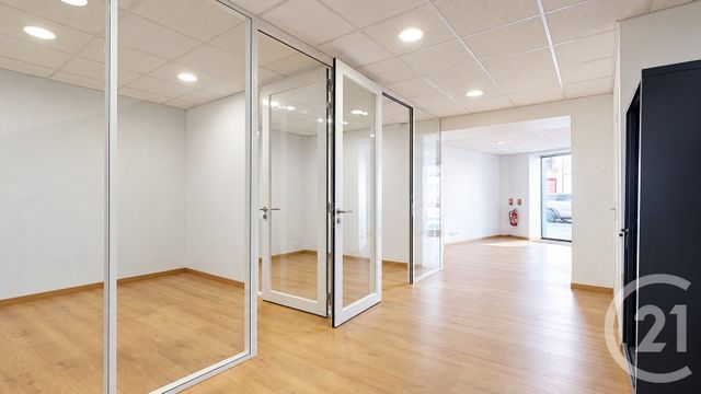 Appartement Local à louer - 2 pièces - 110.0 m2 - NANTES - 44 - PAYS-DE-LOIRE - Century 21 Longchamp