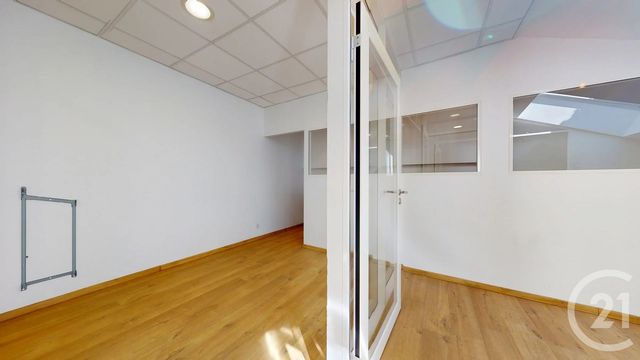 Appartement Local à louer - 2 pièces - 110.0 m2 - NANTES - 44 - PAYS-DE-LOIRE - Century 21 Longchamp