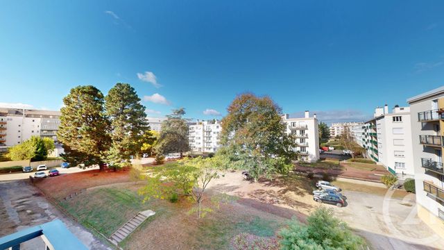 Appartement T4 à vendre - 4 pièces - 74.0 m2 - NANTES - 44 - PAYS-DE-LOIRE - Century 21 Longchamp