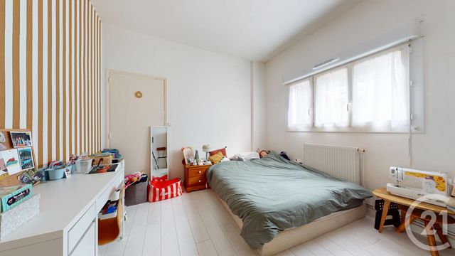 Appartement F5 à vendre - 5 pièces - 95.02 m2 - NANTES - 44 - PAYS-DE-LOIRE - Century 21 Longchamp